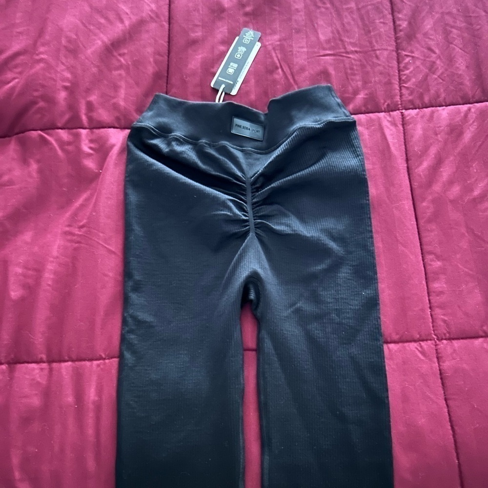 Women’s Pink Soda Sport Ribbed Seamless Tights - Picture 4 of 5